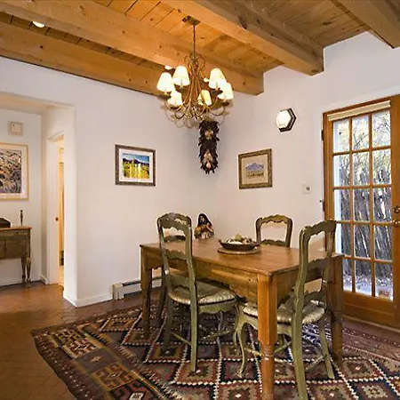 Alameda Loft Two-bedroom Apartment Santa Fe